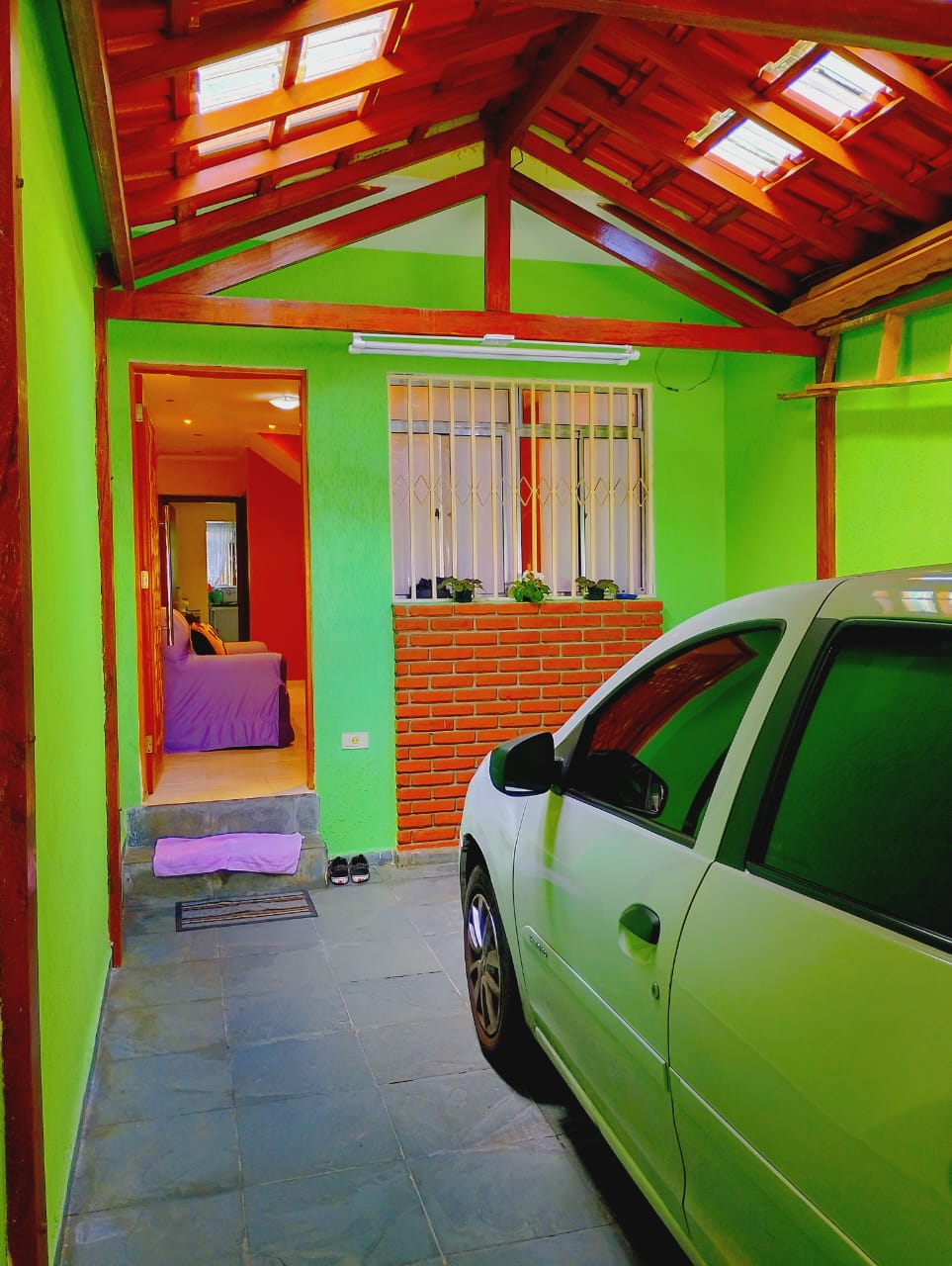 Casa com 2 quartos e quintal no Parque Boturussu